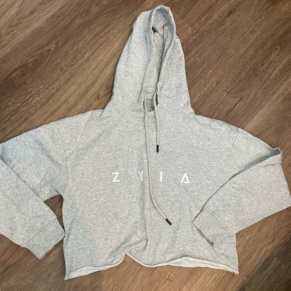 Zyia Cropped Hoodie
